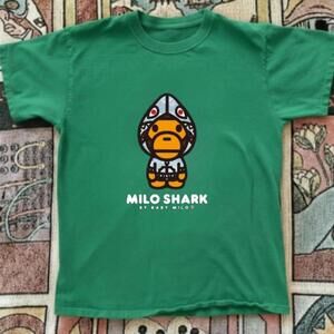 Gildan Men Green T-Shirt, Milo Shark Green Graphic Tee
